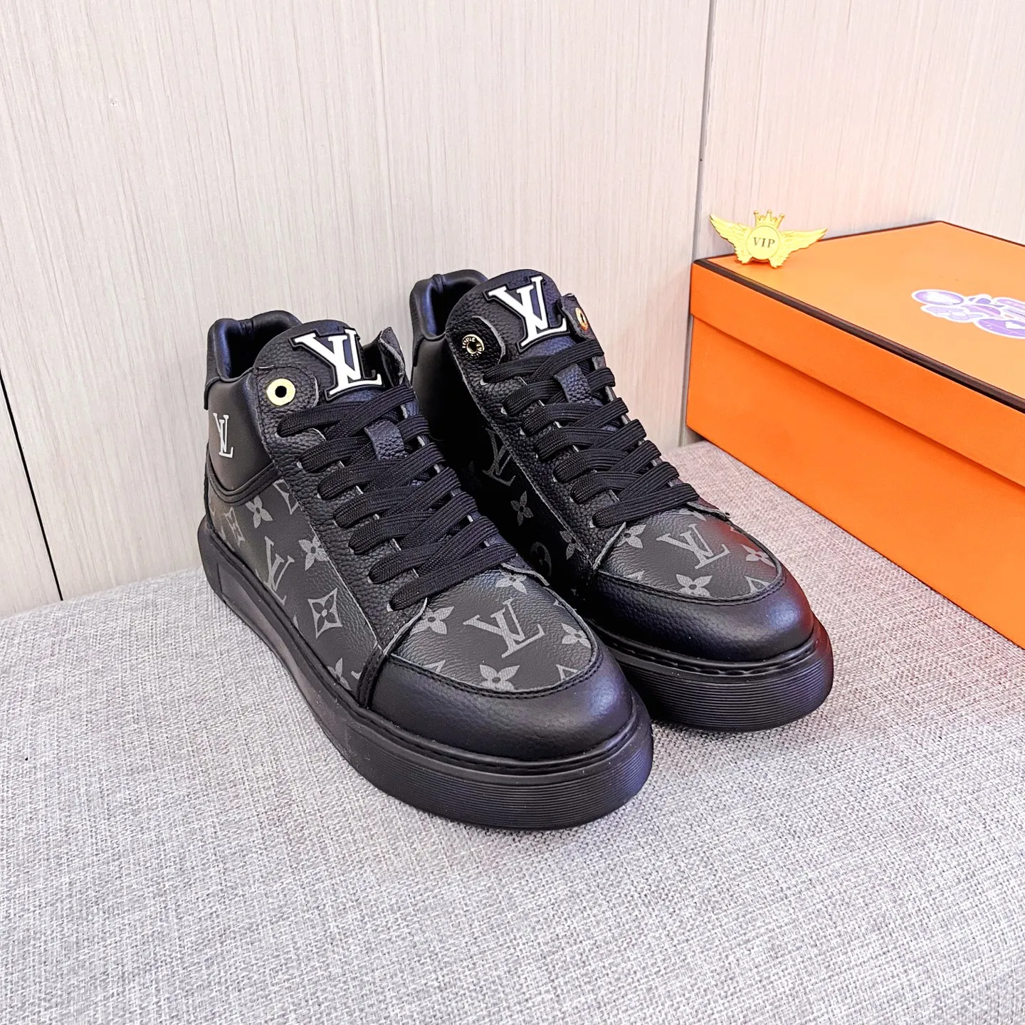 Men's Men's Shoes Men's Shoes 💰 460 Men's Men's Shoes 💰 [ LV ] 🔥 Louis Vuitton Men's high-end brand official website 1:1 latest masterpiece: the upper is made of Italian imported first-layer cowhide with a comfortable and breathable lining ➕ Made of the original non-slip and wear-resistant outsole 🔥, making walking more convenient and comfortable! An exclusive new model, a stunning work, a beautiful 1:1 replica [color] compared to the official quality! Create a fashionable personality to set off your uniqueness! A must-have for trendy men! Classic 🔥Size: 38-44 Color: 🔥 2⃣️colors available🔥.